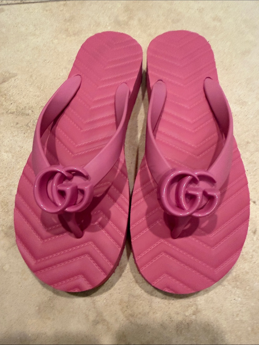 Gucci Pascar GG Platform Pink Chevron Flip Flops Size 37